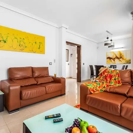 In Playa Blanca Sleeps 8 Includes Swimming Pool Air Con And Wifi 9 1 Playa Blanca (Lanzarote)